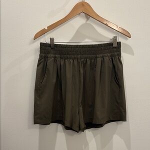 Vuori Women’s Villa Short, Oregano, L